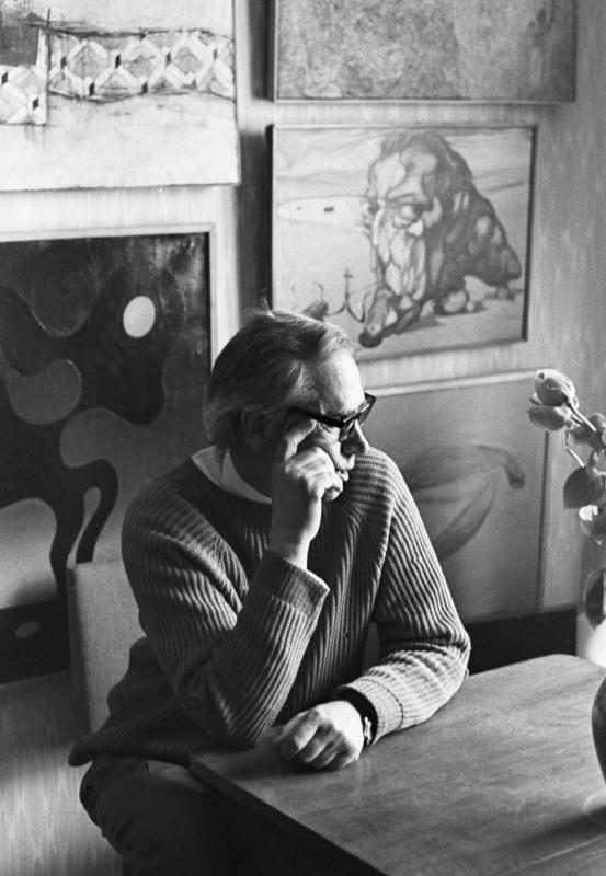 Poet Igor Holin. Housewarming and opening day collections A. Glezer, Cherkizovo, 1969