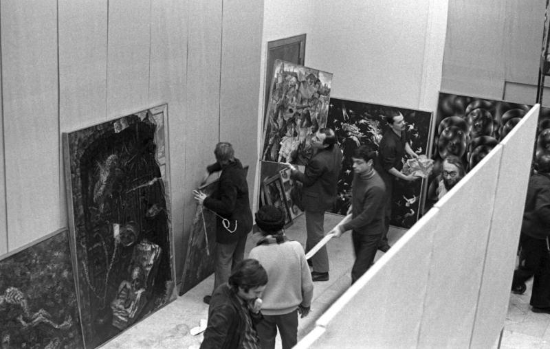 Hanging in the exhibition pavilion 